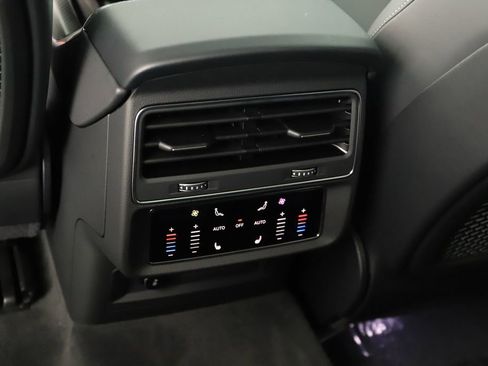 New 2026 Audi SQ8 Premium Plus image 22