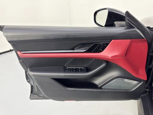 Used 2020 Porsche Taycan Turbo image 47