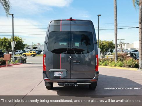 Used 2022 Mercedes-Benz Sprinter 144 Cargo image 4