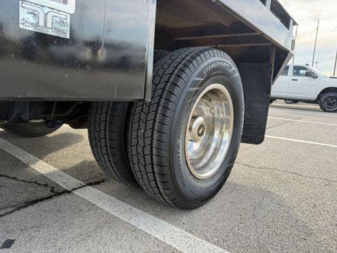 Used 2005 Ford F350 XL image 12