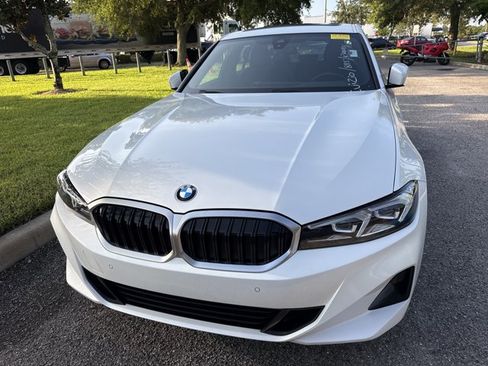 Used 2024 BMW 330i Sedan w/ Convenience Package RWD image 2