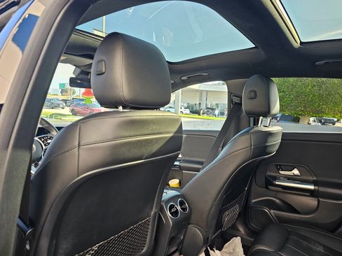 Used 2021 Mercedes-Benz GLA 250 GLA 250 image 7