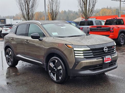 New 2026 Nissan Kicks SR image 2