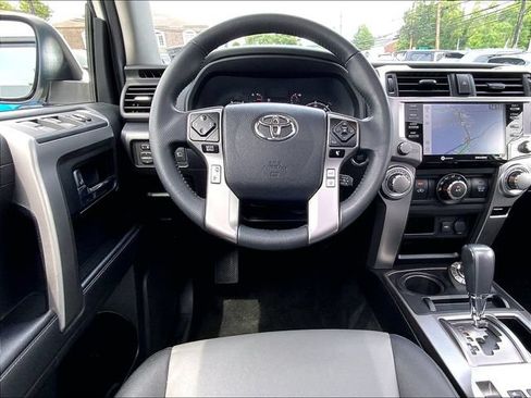 Used 2022 Toyota 4Runner SR5 Premium w/ Moonroof Package AWD/4WD image 11