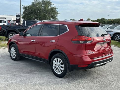 Used 2017 Nissan Rogue SV w/ SV Premium Package FWD image 7