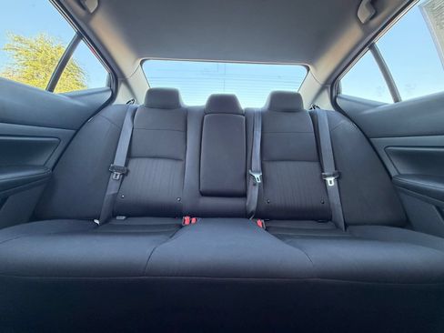Used 2025 Nissan Altima 2.5 SV FWD image 38