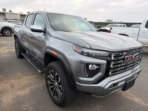 Used 2026 GMC Canyon Denali image 4