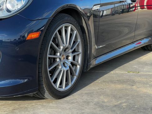 Used 2013 Porsche Panamera 4 Platinum Edition AWD/4WD image 6