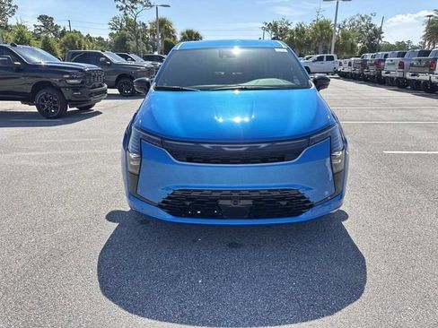 New 2027 Chrysler Pacifica Select FWD image 8