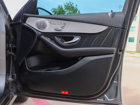 Used 2018 Mercedes-Benz GLC 43 AMG 4MATIC image 10