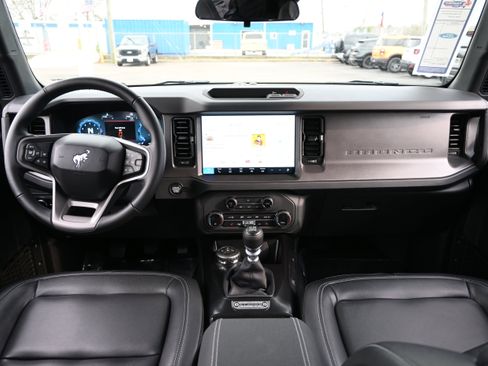 Used 2025 Ford Bronco Big Bend image 31