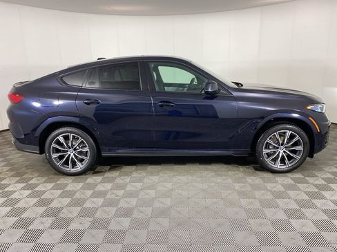 New 2026 BMW X6 xDrive40i image 2