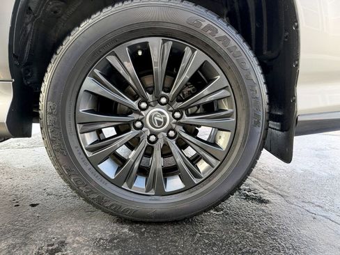 Used 2023 Lexus GX 460 Premium image 32