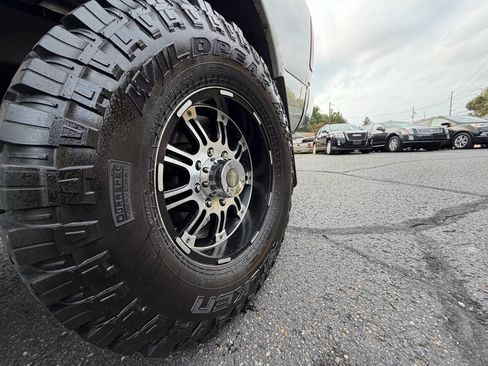 Used 2015 RAM 2500 Tradesman w/ Chrome Appearance Group AWD/4WD image 4