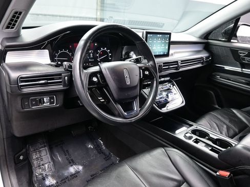 Used 2022 Lincoln Corsair AWD w/ Premium Package image 13