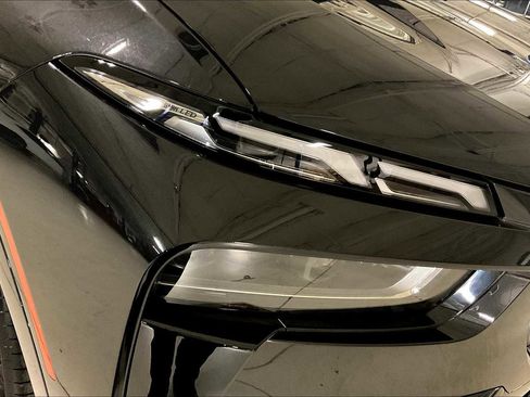 New 2026 BMW X7 M60i image 13