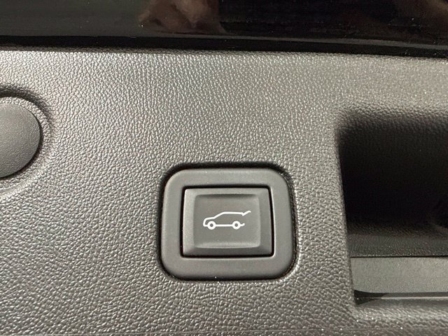 Used 2023 Chevrolet Equinox Premier FWD image 11