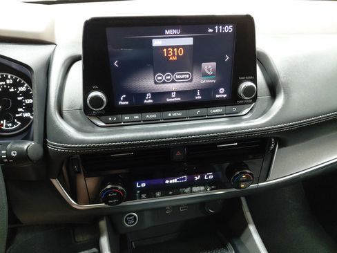 Used 2021 Nissan Rogue SV AWD/4WD image 28