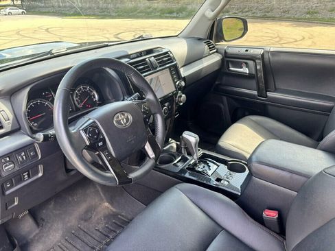 Used 2020 Toyota 4Runner TRD Off-Road Premium w/ Moonroof Package AWD/4WD image 10