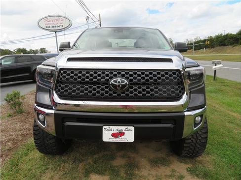 Used 2019 Toyota Tundra SR5 w/ SR5 Upgrade Package image 15