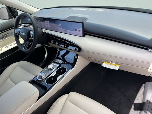 New 2026 Genesis GV70 2.5T AWD/4WD image 17