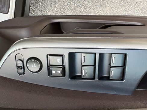 Used 2012 Honda CR-V EX-L image 36