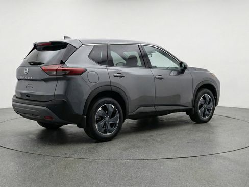 Used 2025 Nissan Rogue SV AWD/4WD image 9
