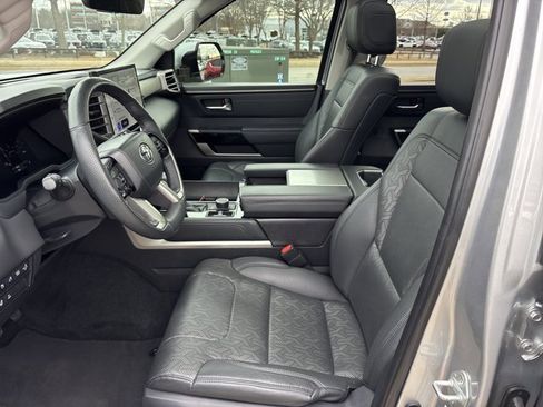 Used 2023 Toyota Sequoia Limited image 17