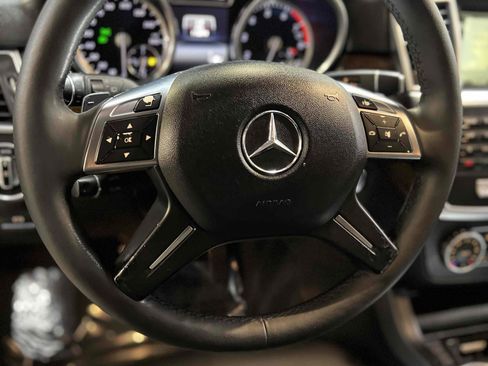 Used 2015 Mercedes-Benz ML 350 4MATIC w/ Premium 1 Package image 40