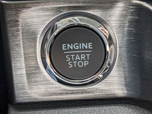 New 2024 Ford F250 Lariat w/ Lariat Ultimate Package image 30