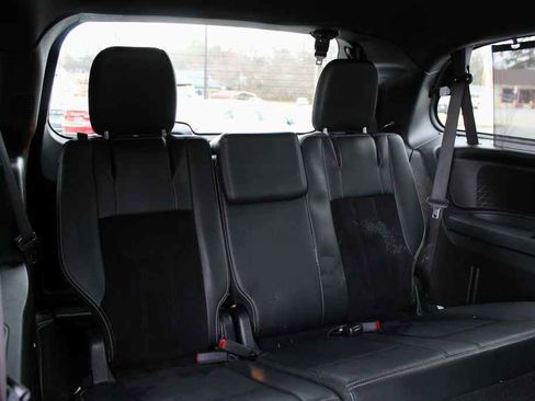 Used 2017 Dodge Grand Caravan SXT w/ Driver Convenience Group image 26