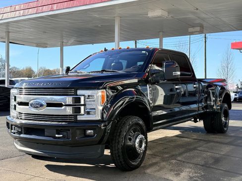 Used 2019 Ford F450 Limited image 6
