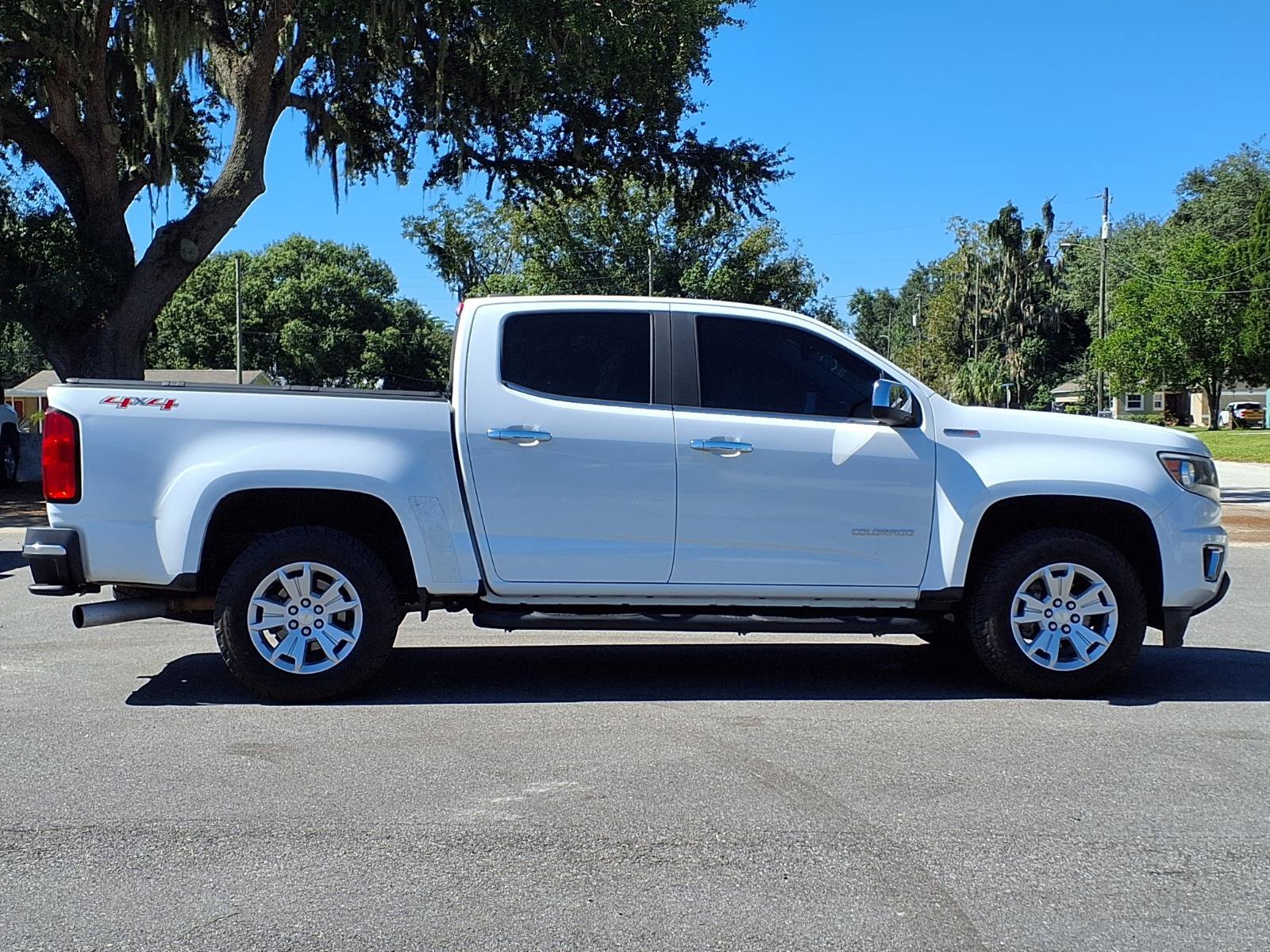 Certified 2017 Chevrolet Colorado LT w/ Luxury Package, Chrome AWD/4WD image 3