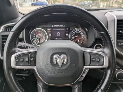 Used 2022 RAM 1500 Big Horn AWD/4WD image 23
