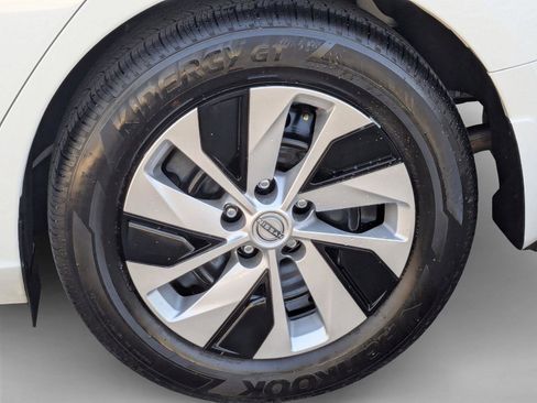 Certified 2025 Nissan Altima 2.5 S FWD image 22