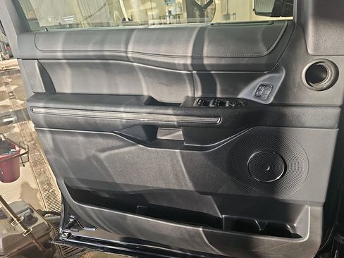Used 2024 Ford Expedition Max XLT AWD/4WD image 27