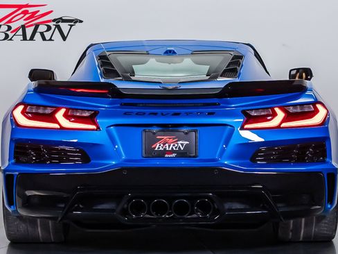 Used 2025 Chevrolet Corvette Z06 image 4
