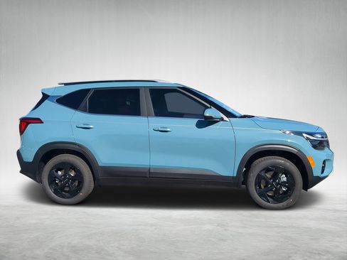 New 2026 Kia Seltos EX image 2