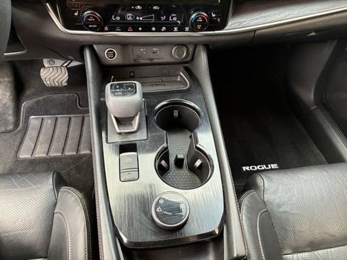 Certified 2021 Nissan Rogue Platinum AWD/4WD image 15