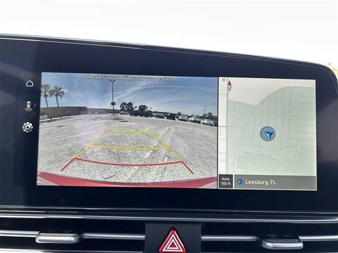 New 2025 Hyundai Elantra SEL image 7