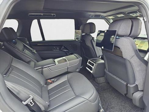New 2025 Land Rover Range Rover SV image 11