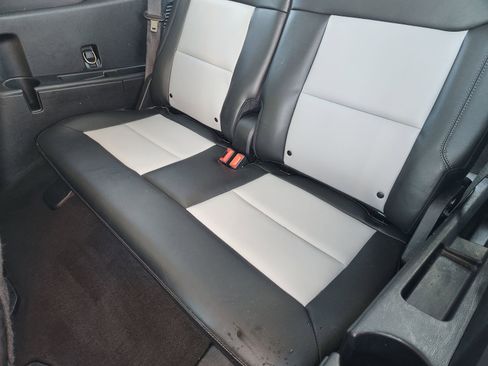 Used 2022 Ford Explorer XLT w/ Equipment Group 202A image 35