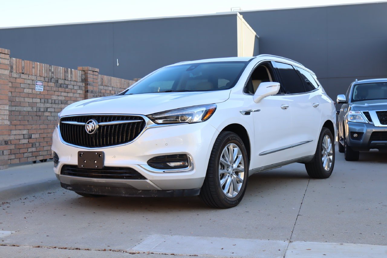 Used 2019 Buick Enclave Premium FWD image 2