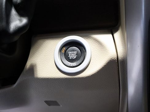 Used 2017 RAM 3500 Laramie image 23