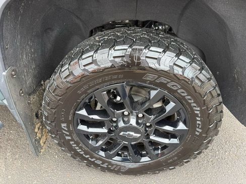 Used 2025 Chevrolet Silverado 3500 LTZ w/ LTZ Plus Package AWD/4WD image 10