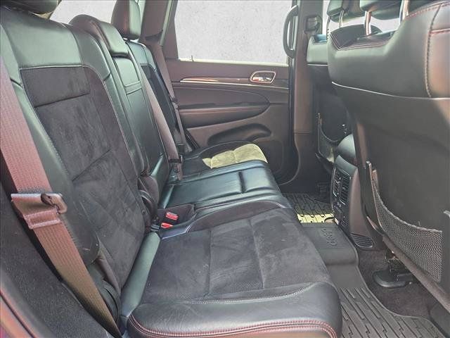 Used 2017 Jeep Grand Cherokee Trailhawk AWD/4WD image 11