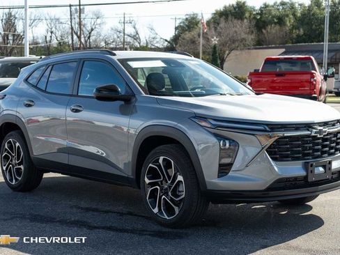 New 2026 Chevrolet Trax RS w/ Driver Confidence Package image 3