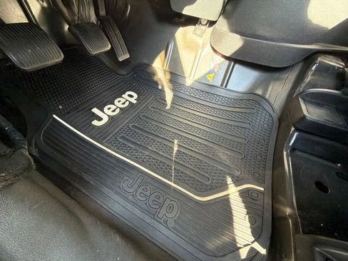 Used 2012 Jeep Wrangler Sport AWD/4WD image 34