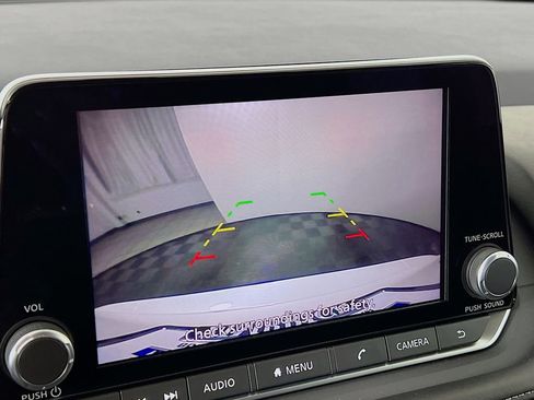 Used 2024 Nissan Rogue SV image 12