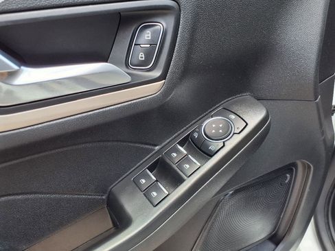 Used 2022 Ford Escape SEL image 13